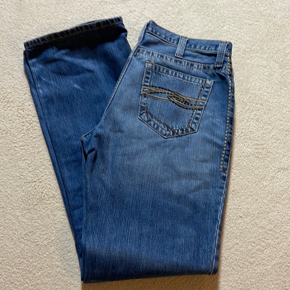 Men’s cinch jeans.